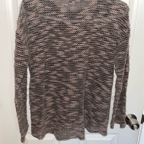 Sweater - Picture 4 of 5